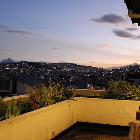 Casa De Tulia Apartment กีโต ภายนอก รูปภาพ